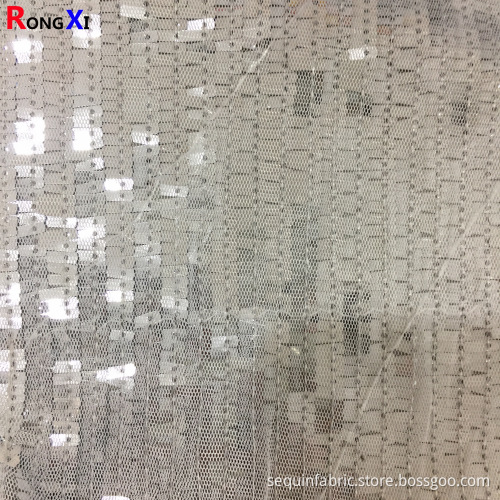 Silbernes Mesh-Gewebe mit neuem Design und Pailletten